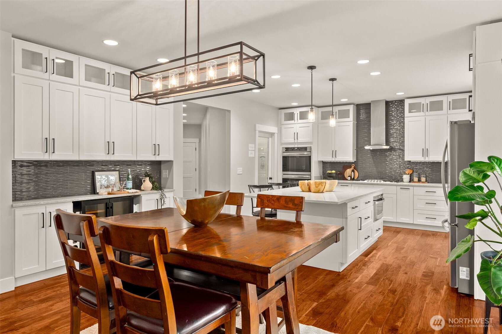 property viewer photo 7