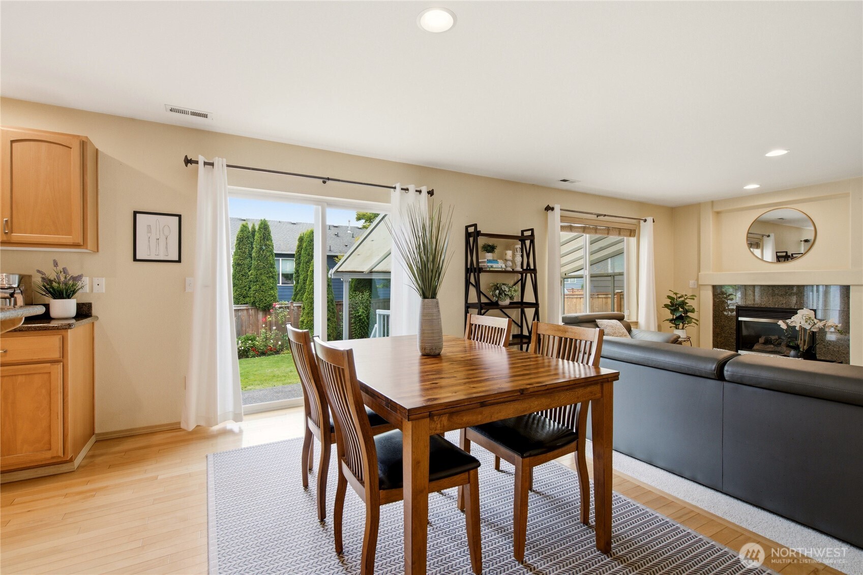 property viewer photo 11