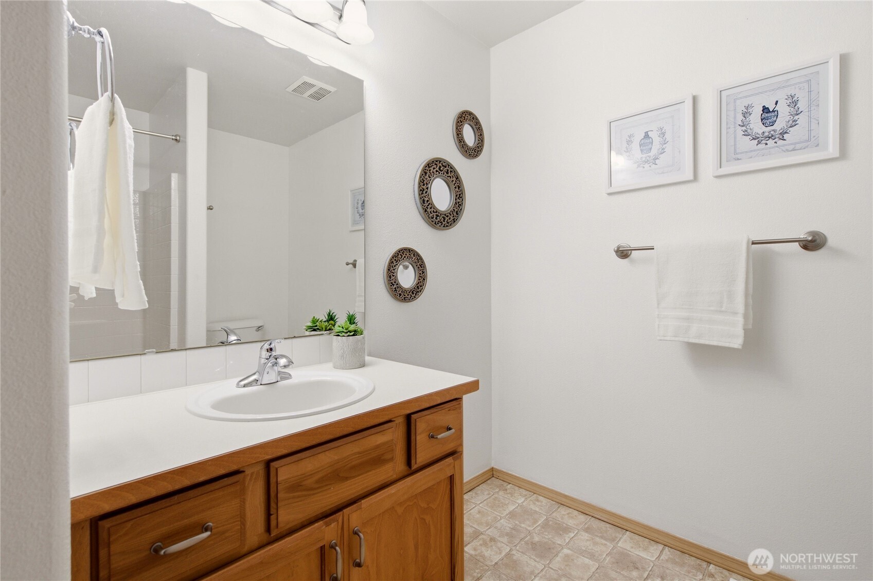 property viewer photo 25