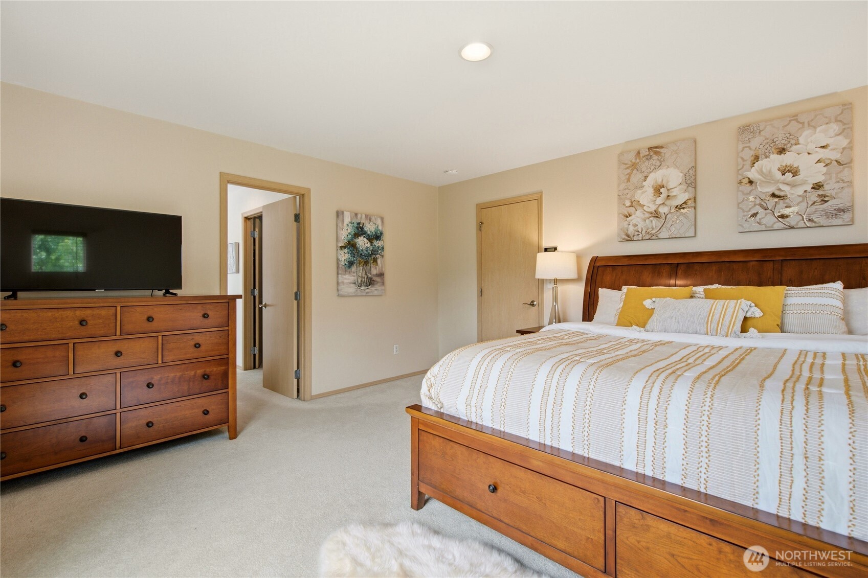 property viewer photo 4