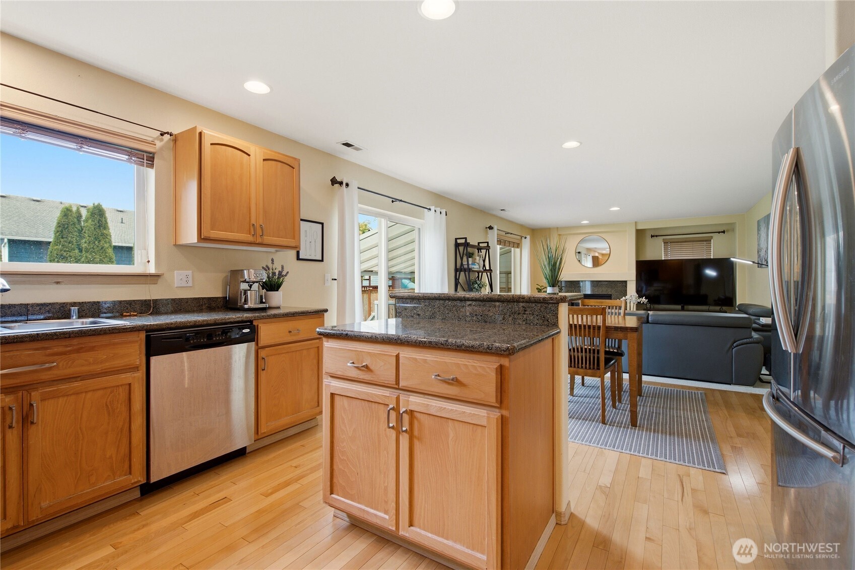 property viewer photo 8