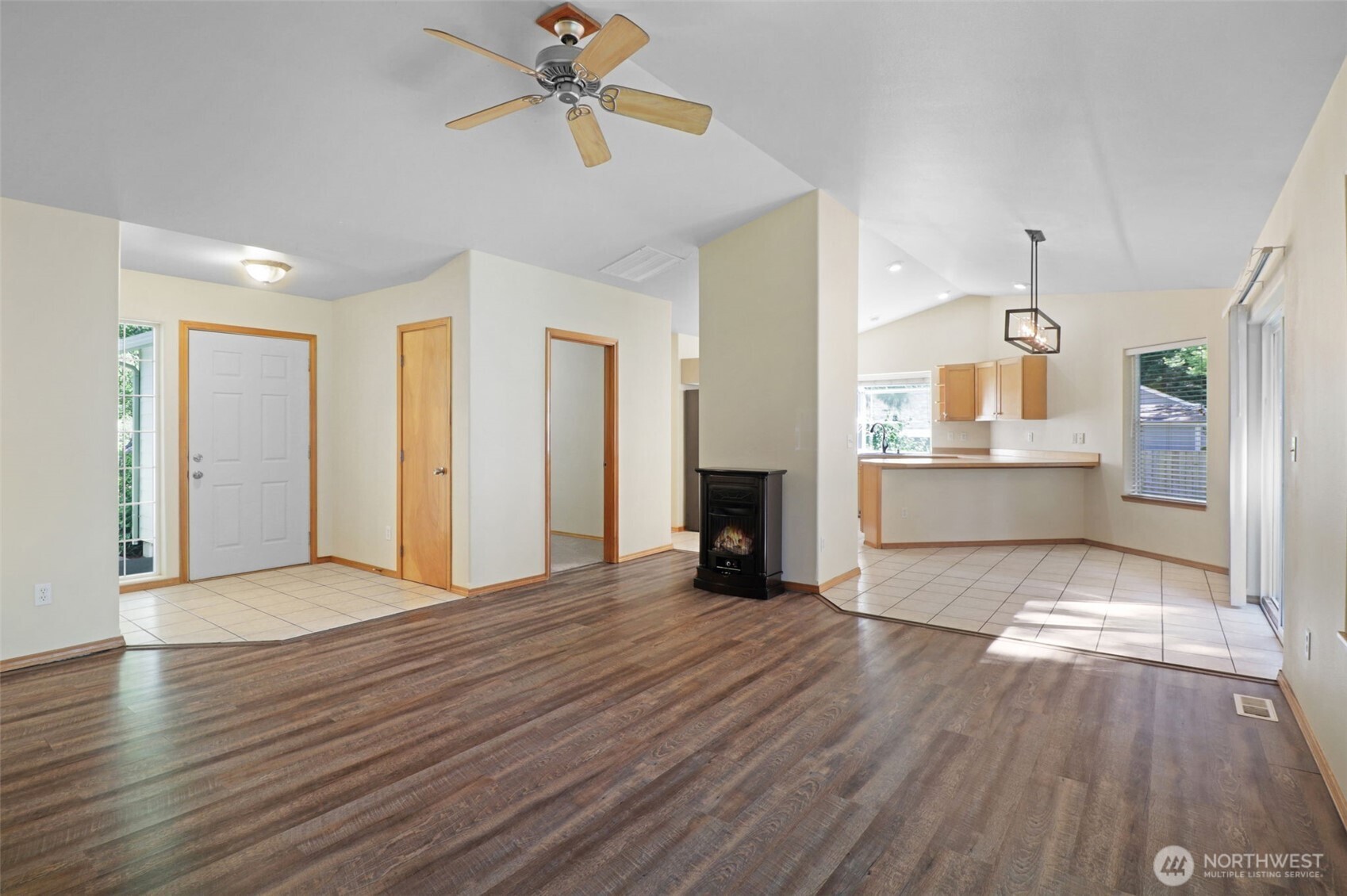 property viewer photo 20