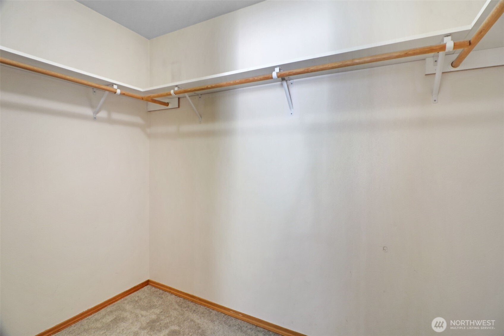 property viewer photo 30