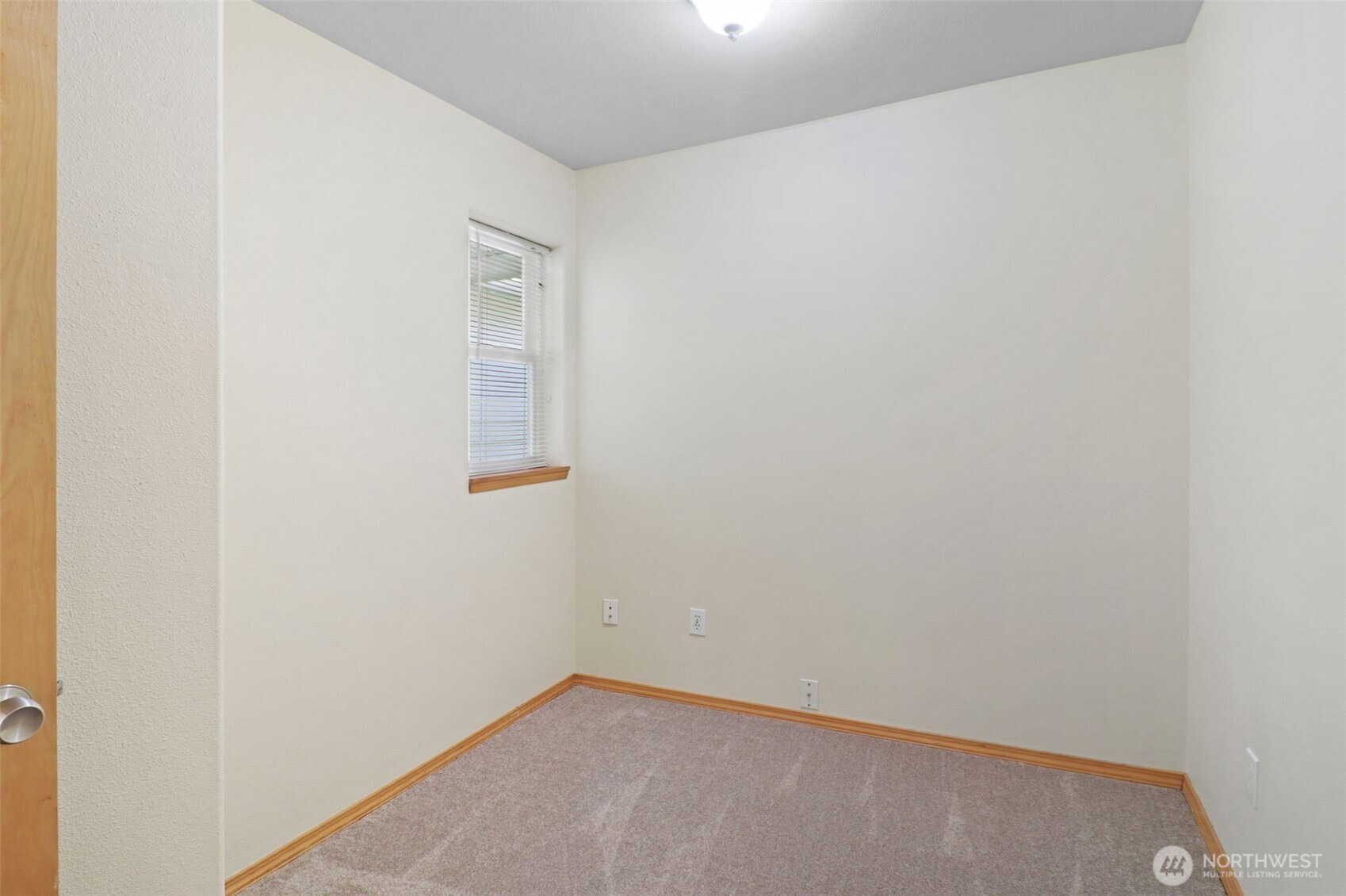 property viewer photo 35