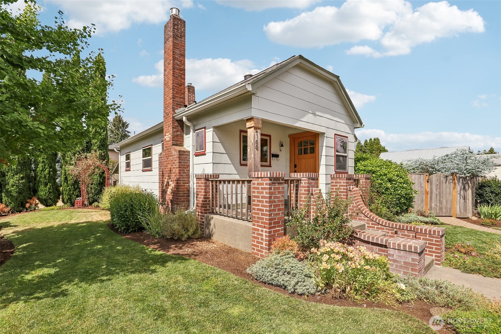 main property photo 3