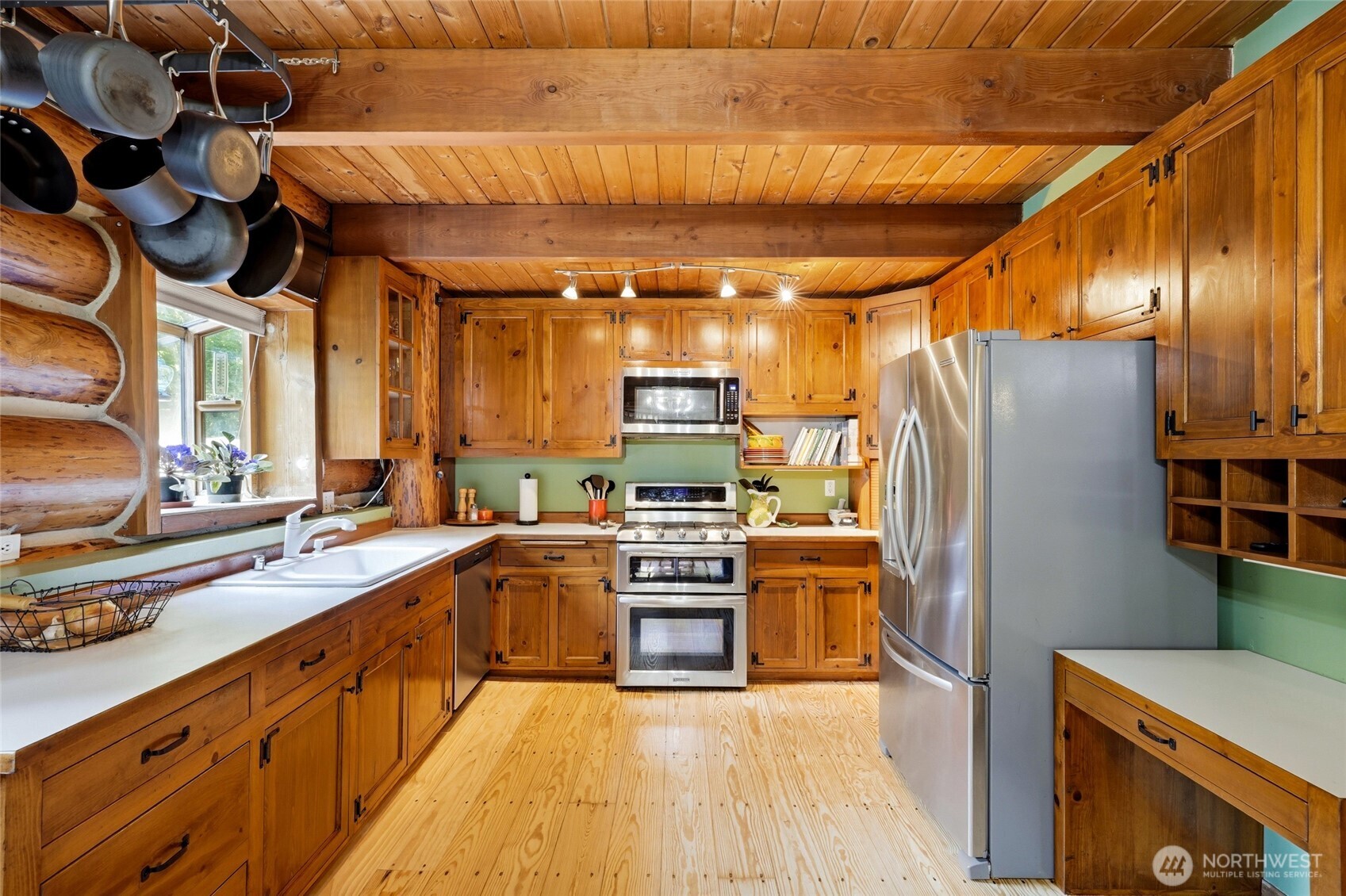 main property photo 12