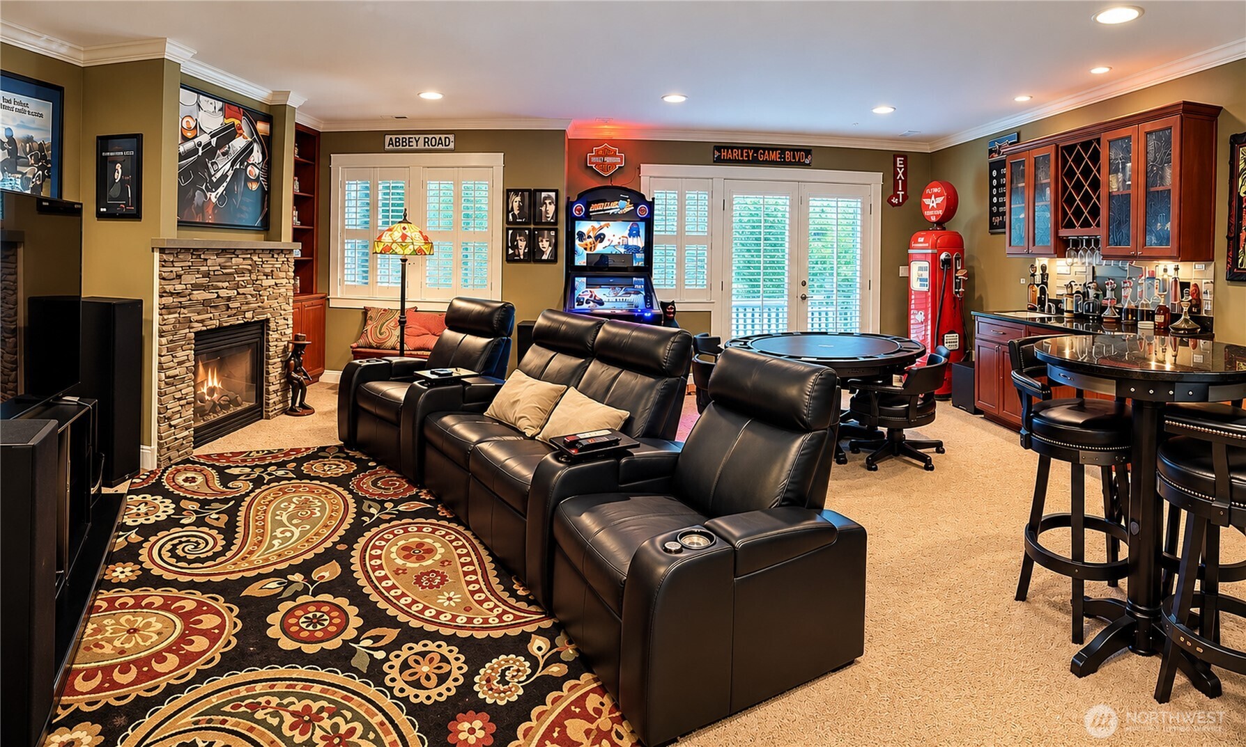 main property photo 24