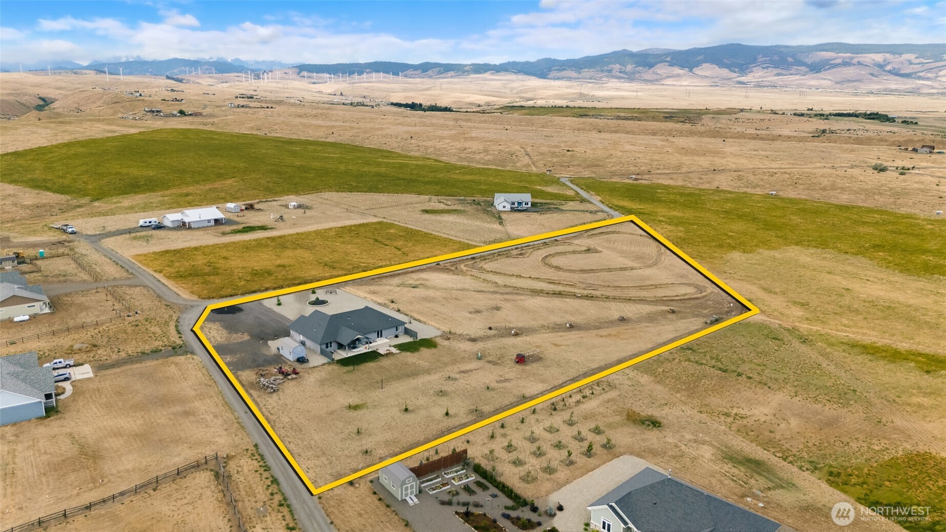 main property photo 30