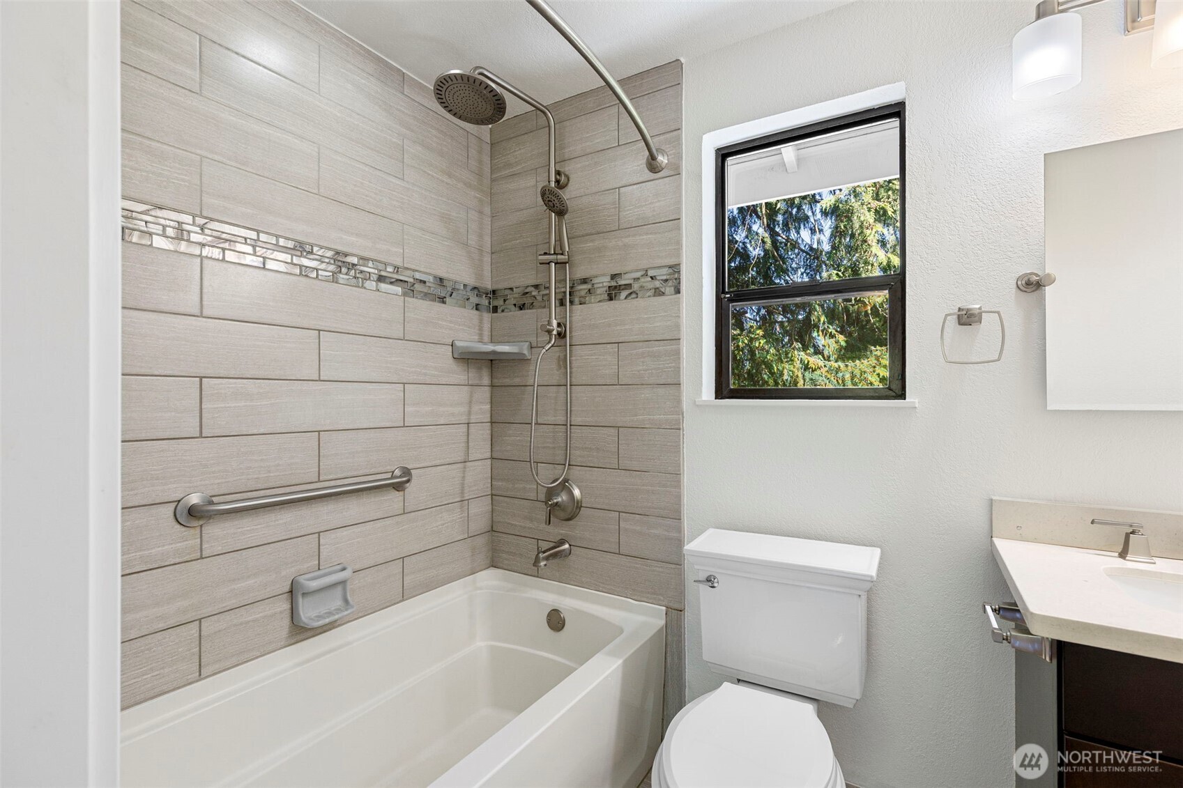 property viewer photo 27