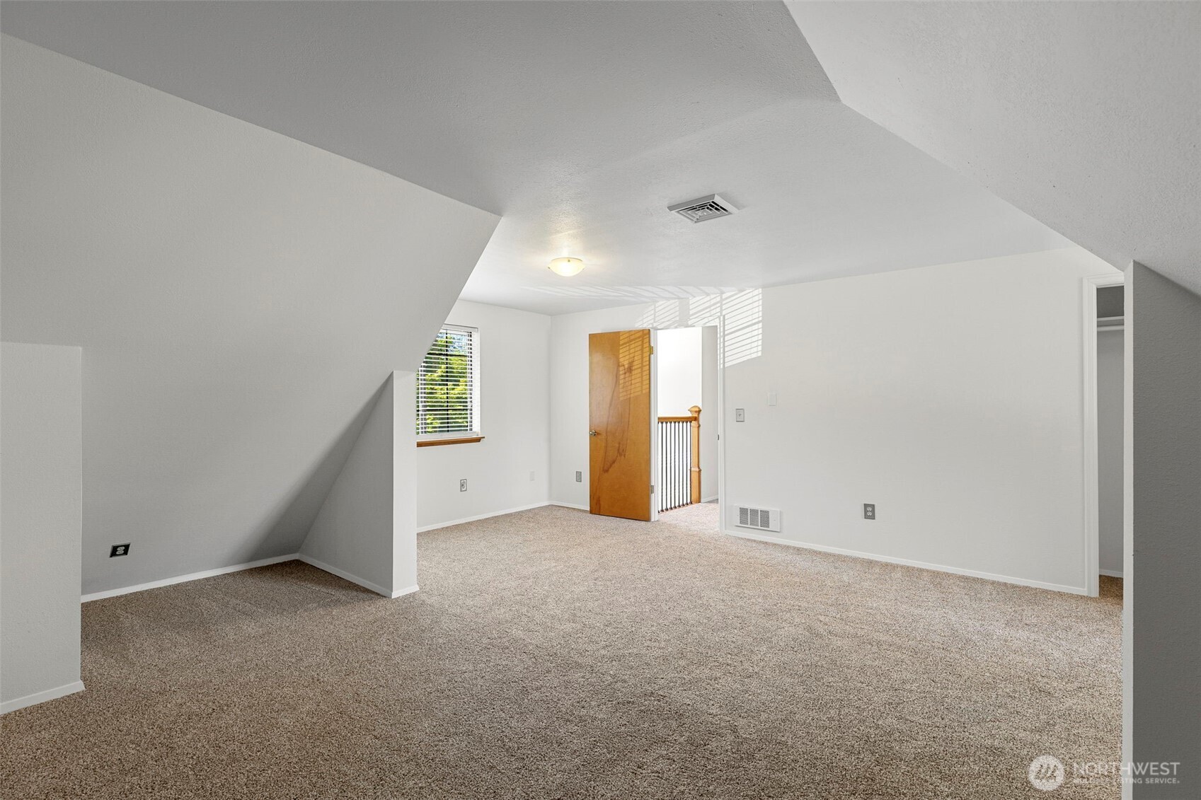 property viewer photo 28