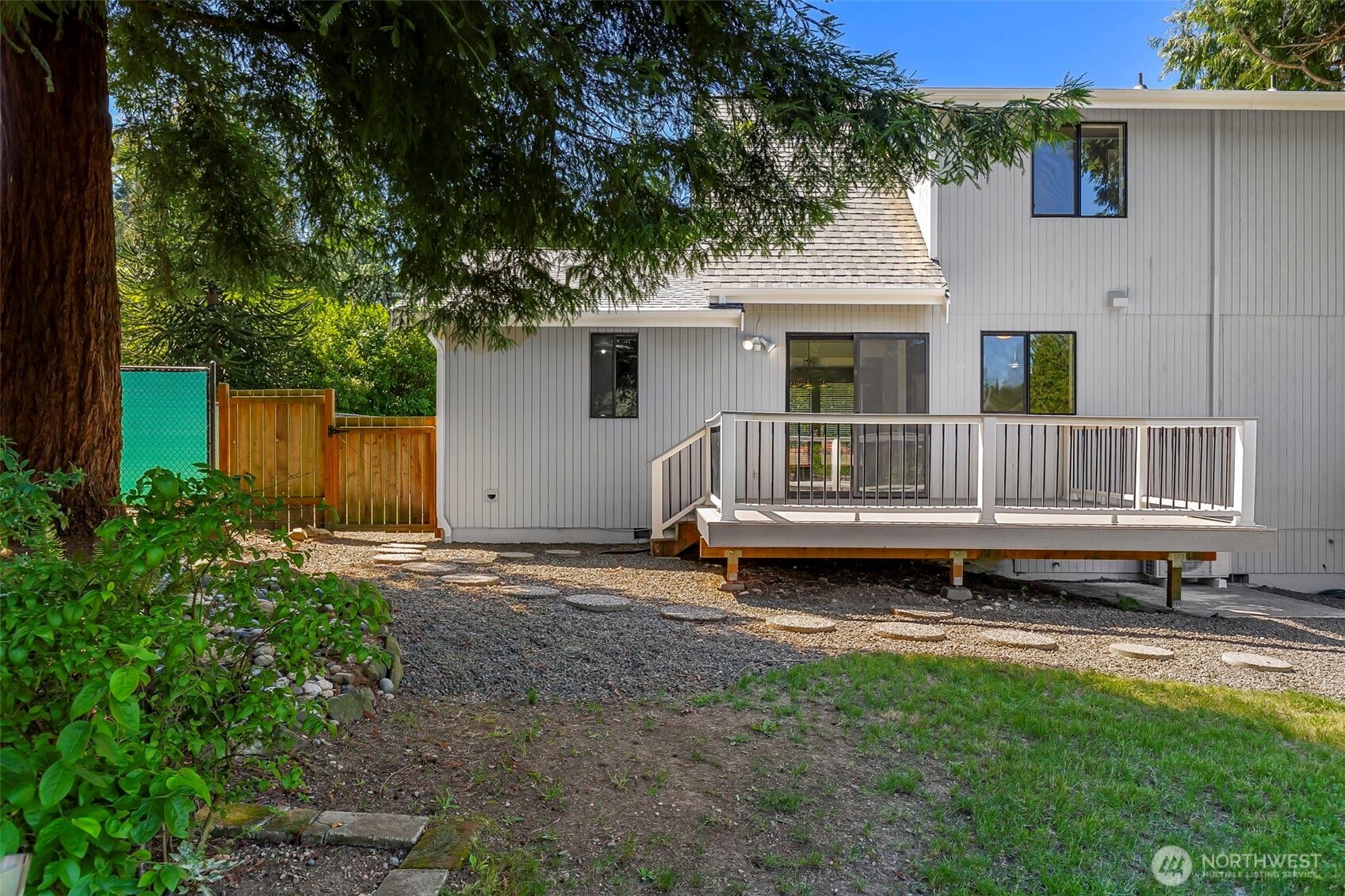 property viewer photo 35