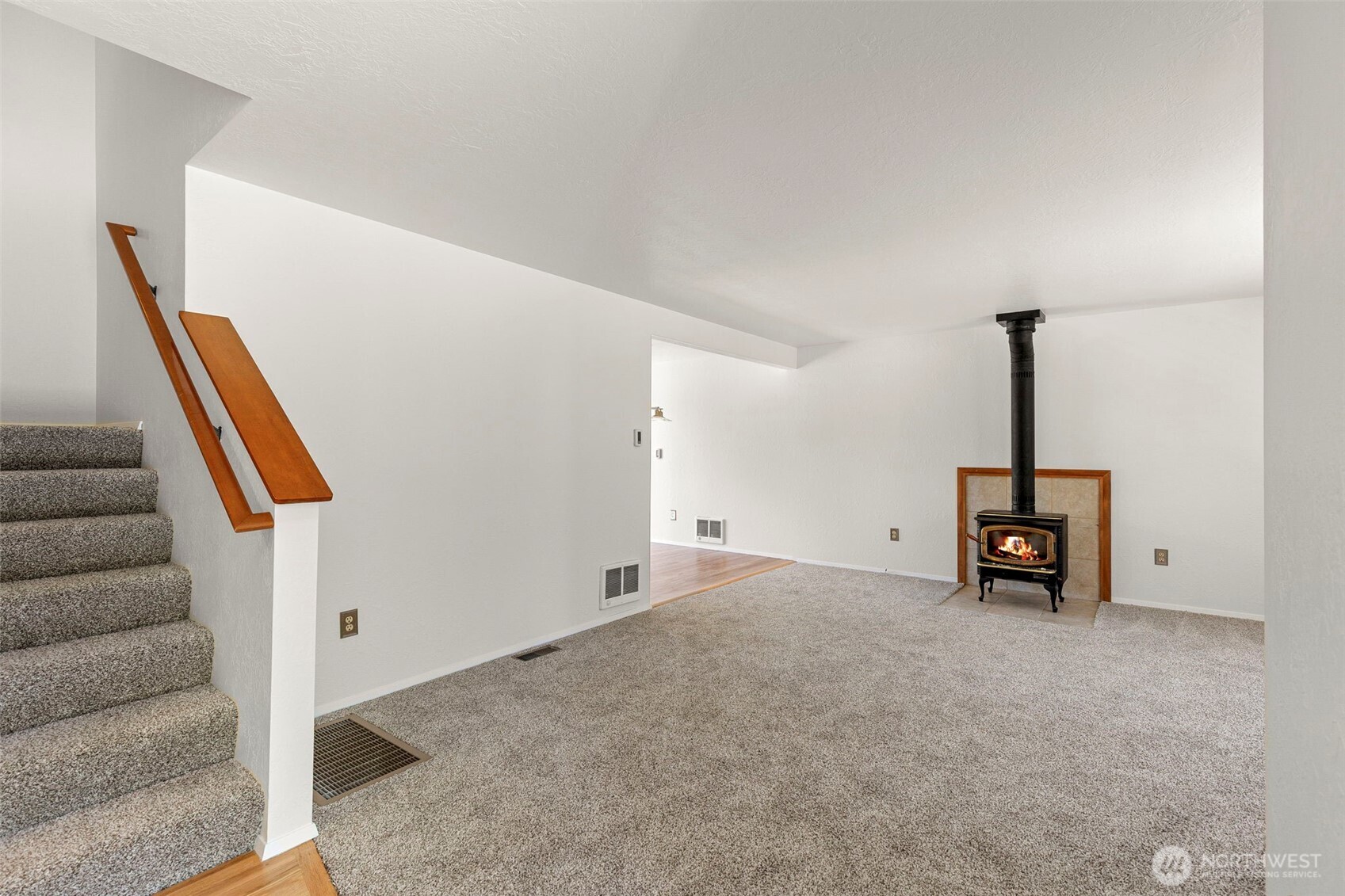 property viewer photo 5