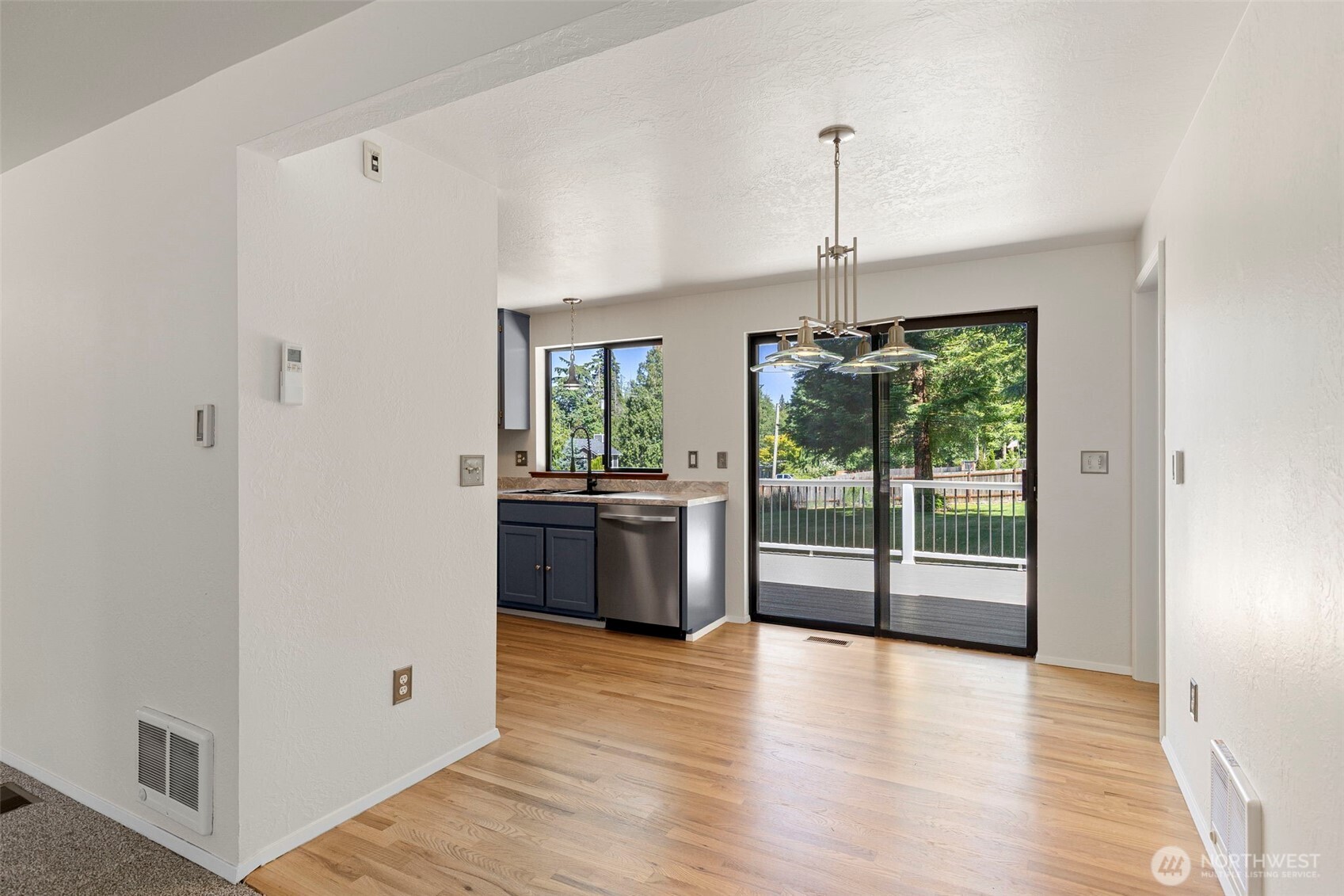 property viewer photo 9