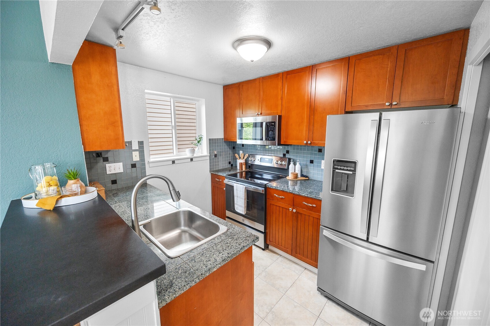 property viewer photo 1