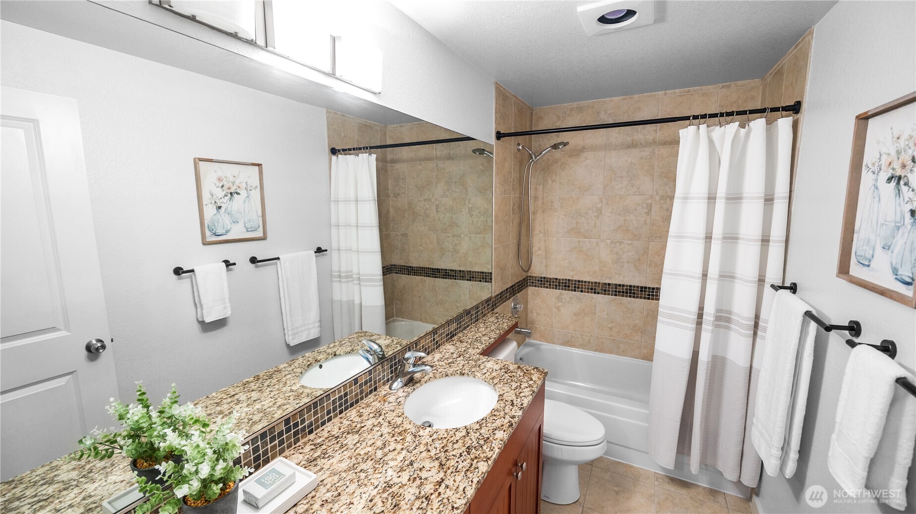 property viewer photo 19
