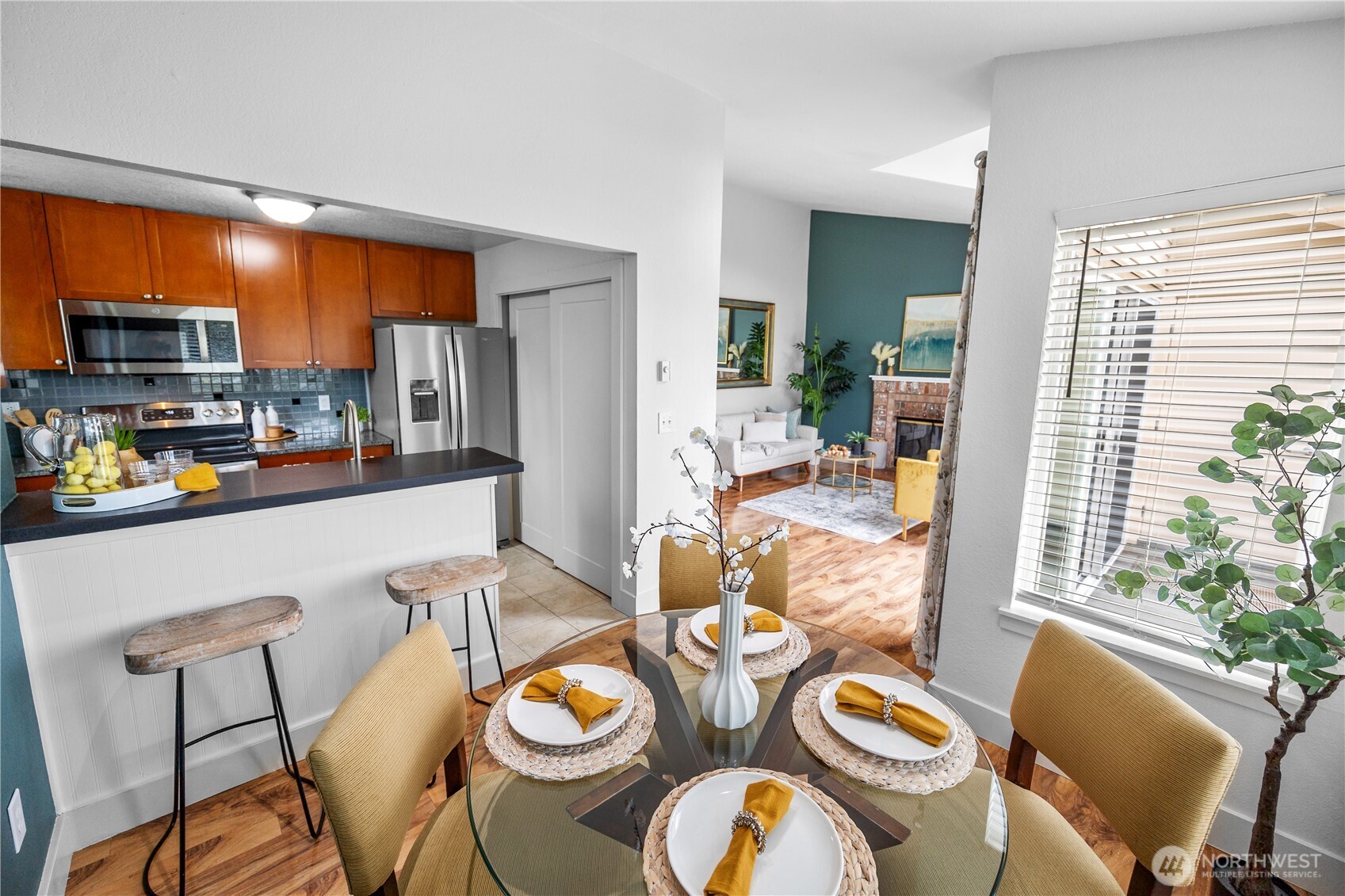 property viewer photo 3