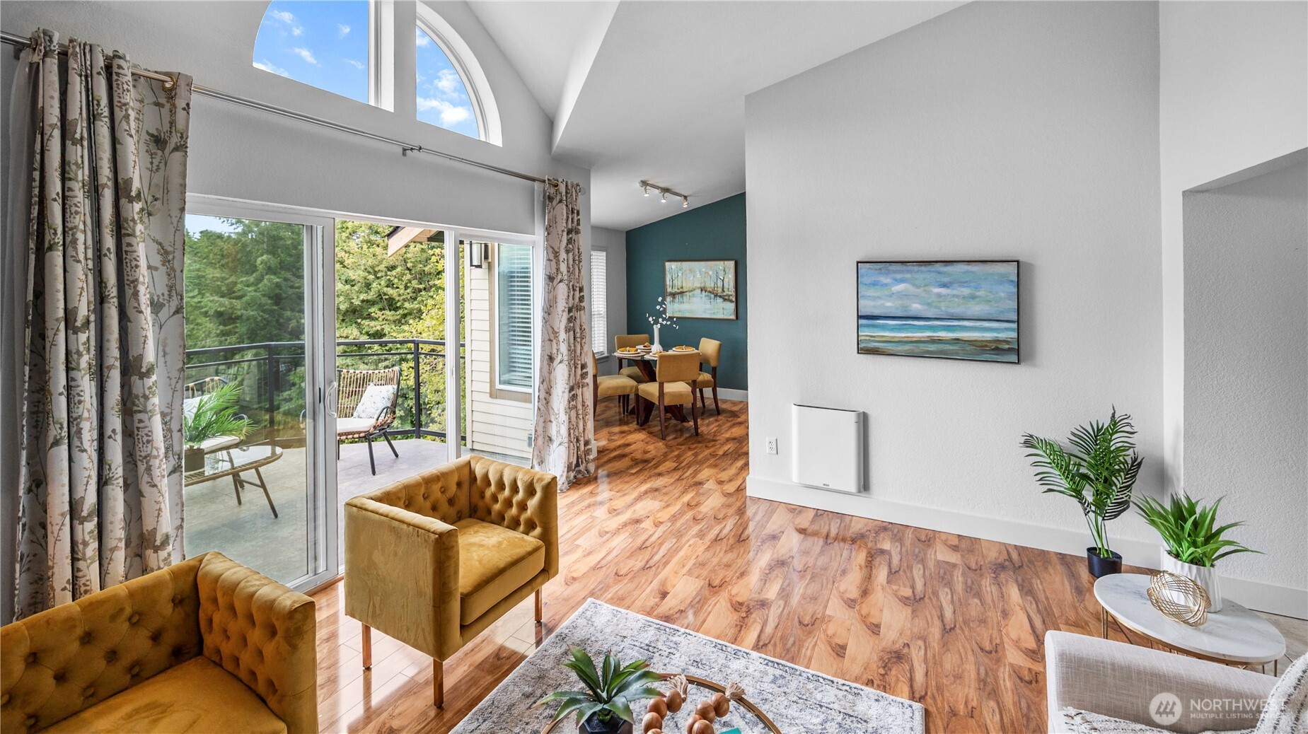 property viewer photo 4