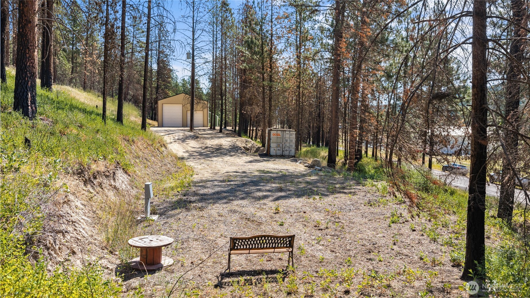 main property photo 8