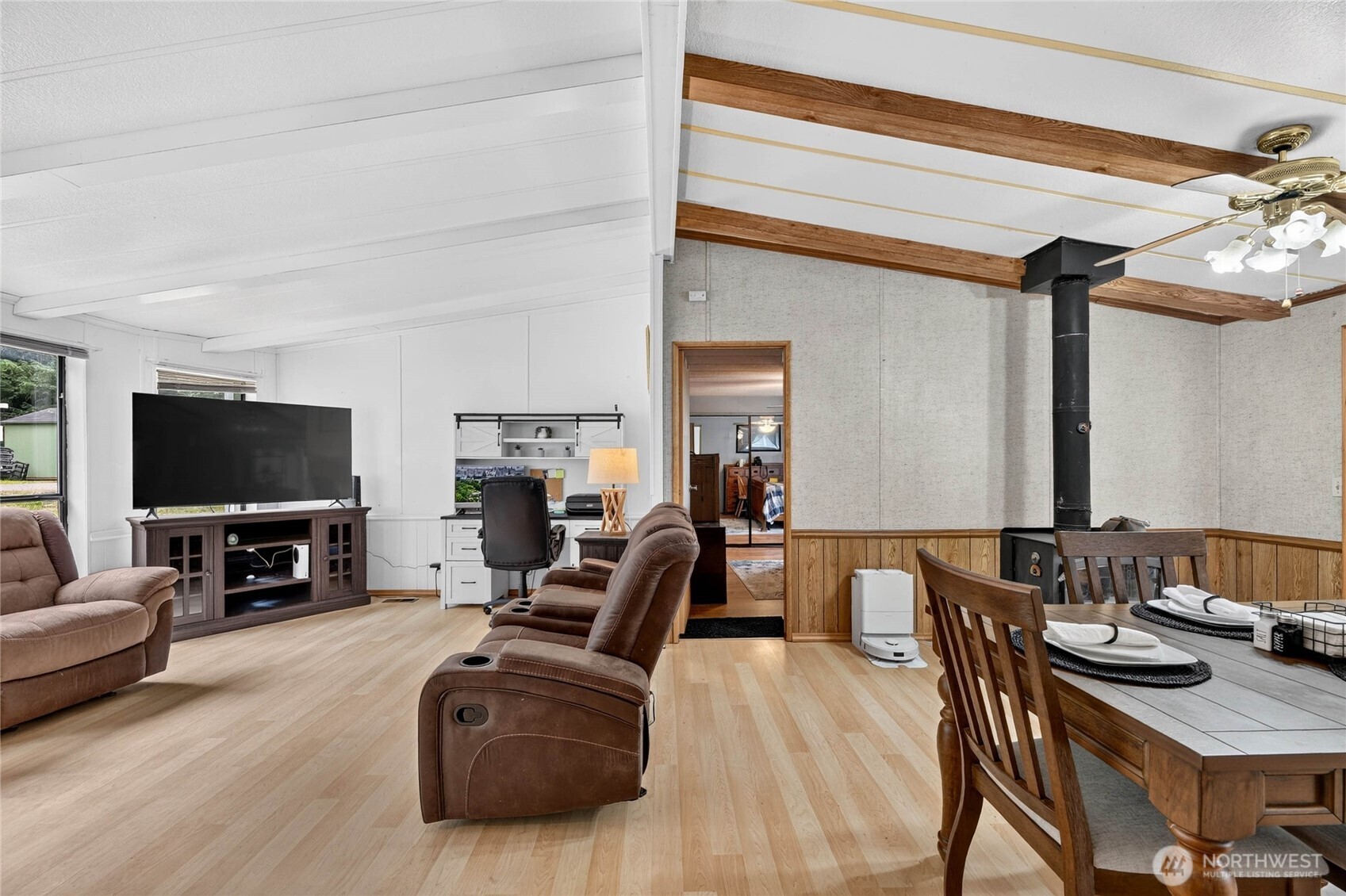 property viewer photo 10