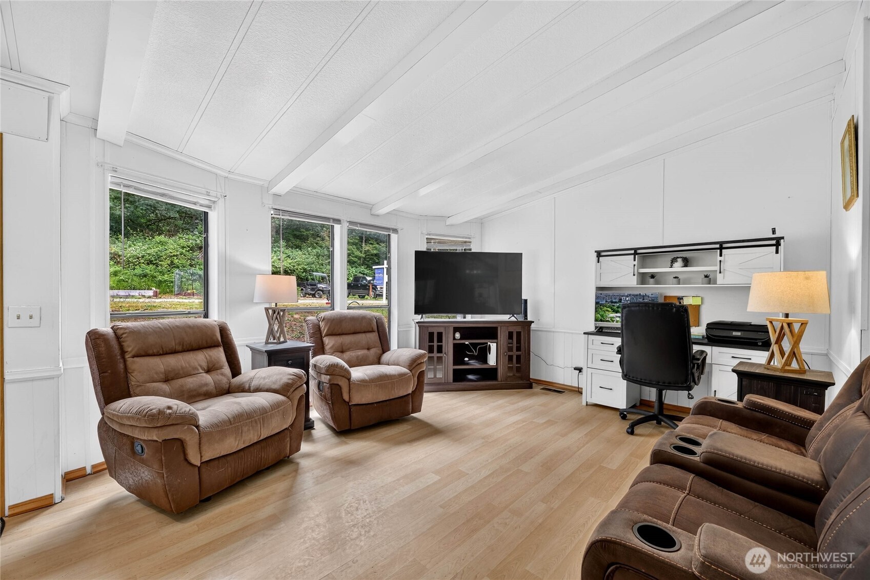property viewer photo 11