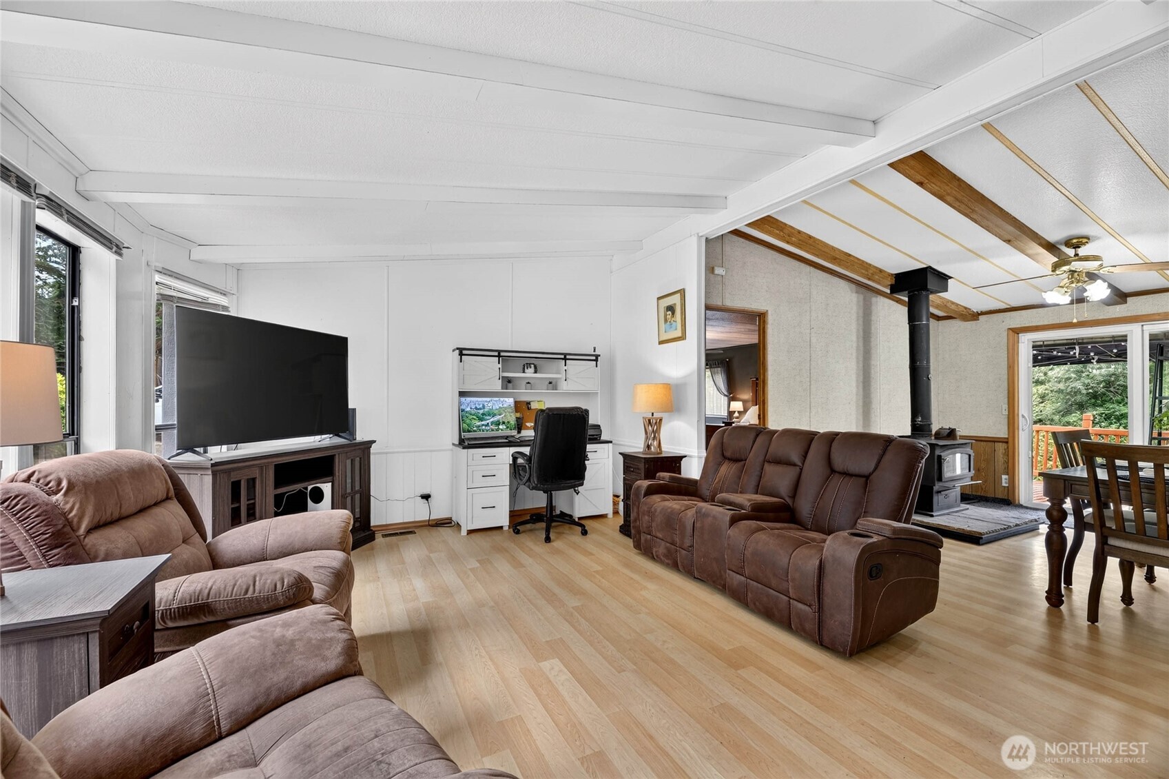 property viewer photo 12