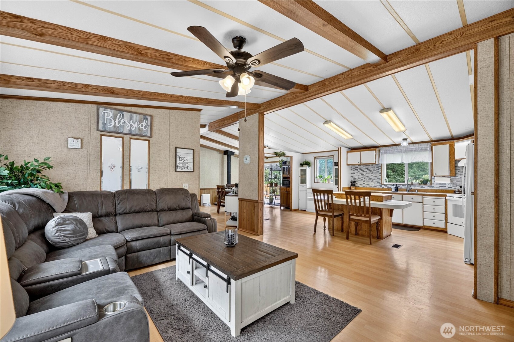 property viewer photo 23