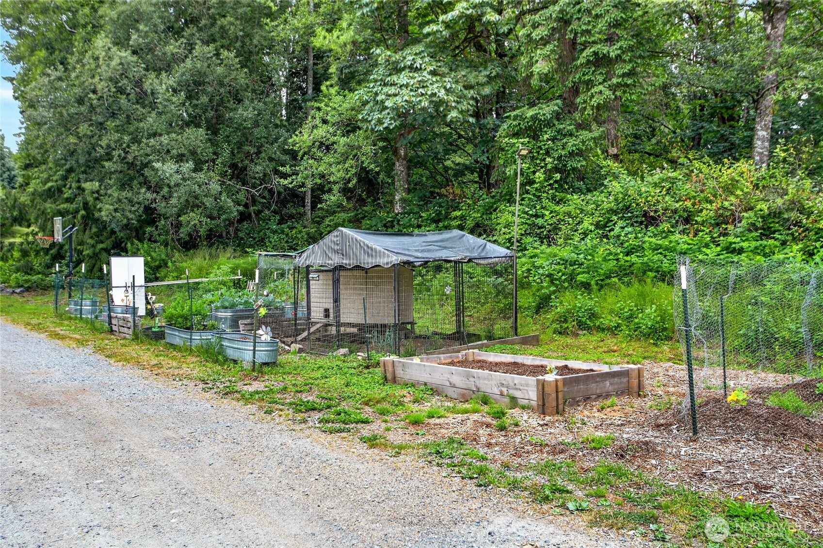 property viewer photo 6