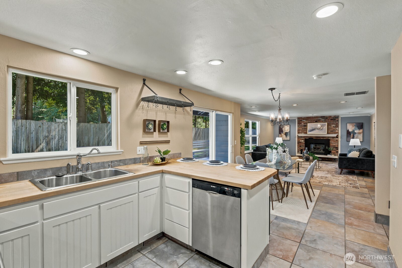 property viewer photo 10