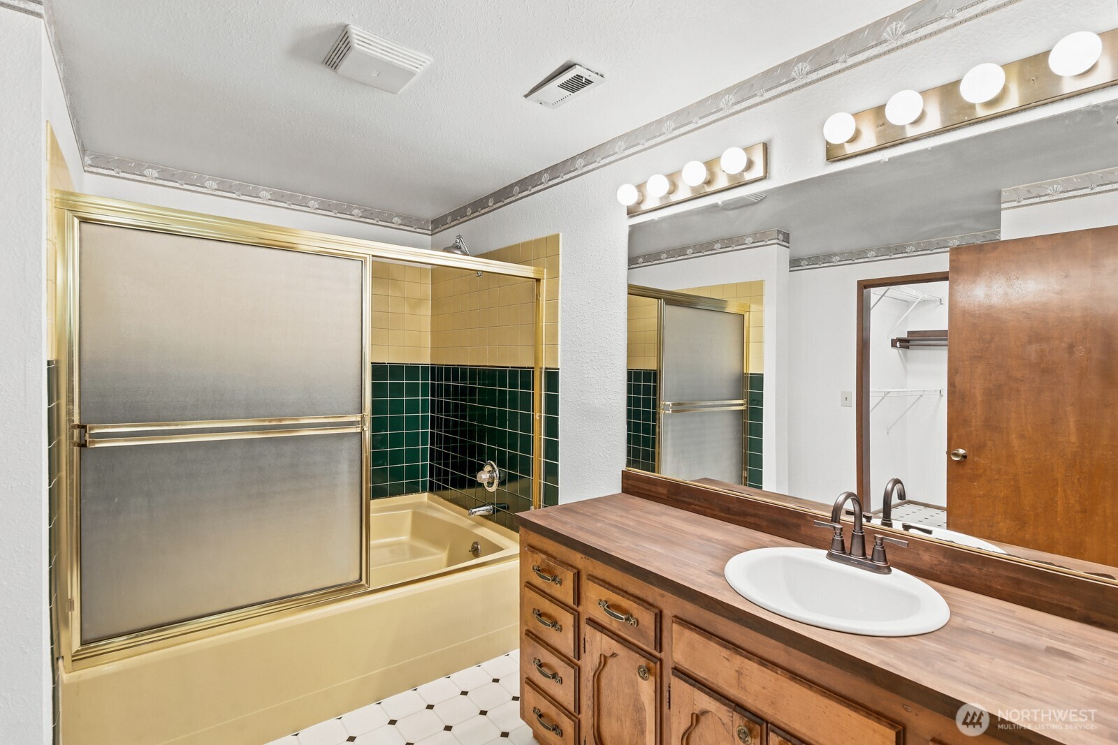 property viewer photo 19