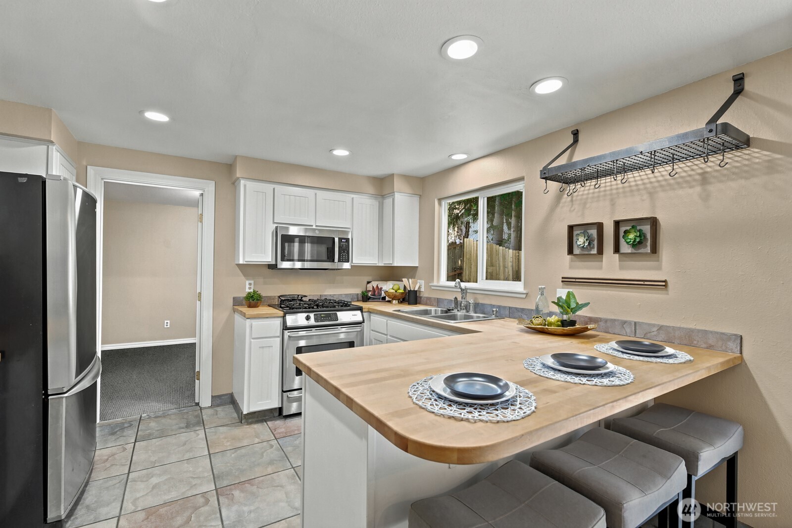 property viewer photo 9