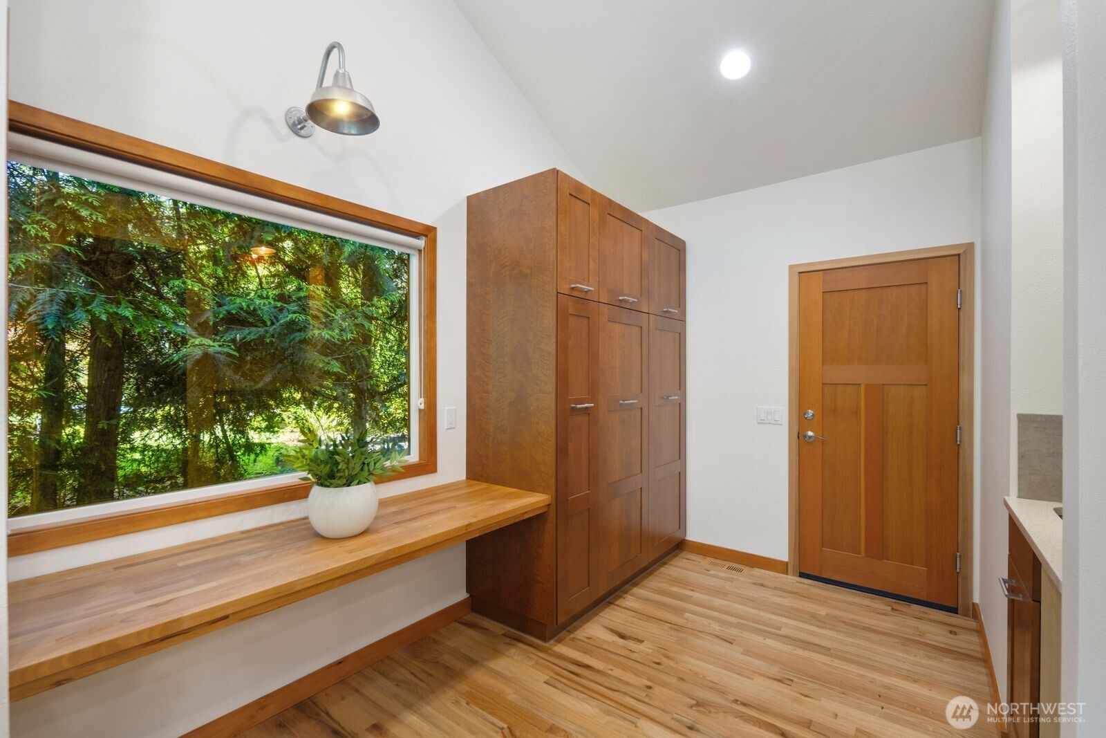 property viewer photo 19