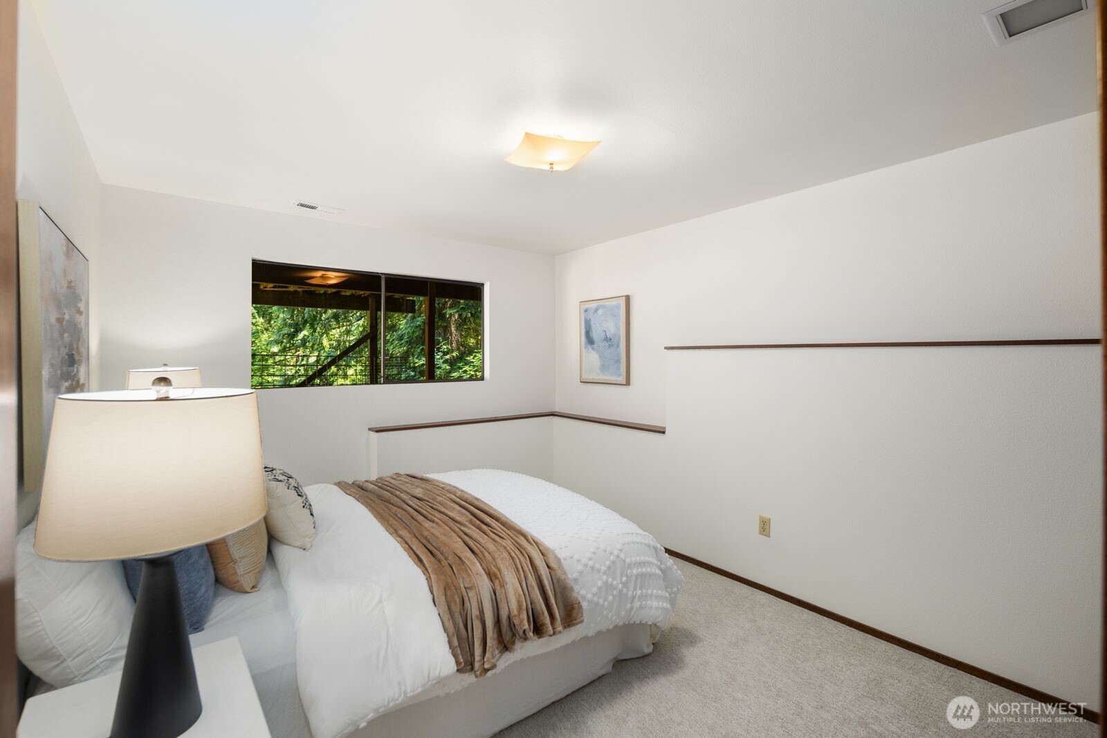 property viewer photo 26