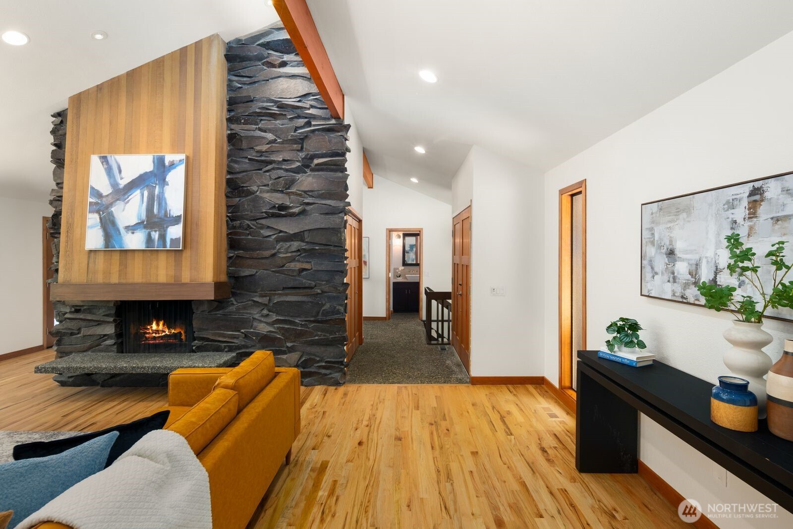 property viewer photo 7