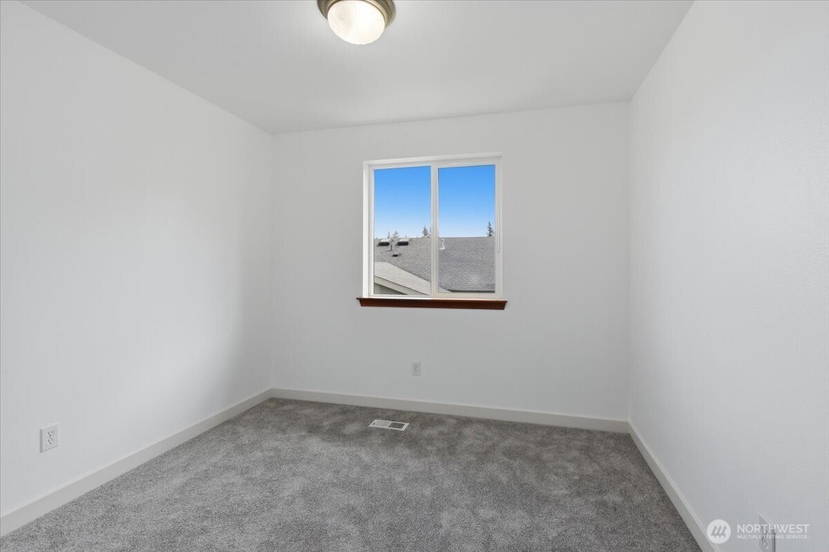 property viewer photo 16