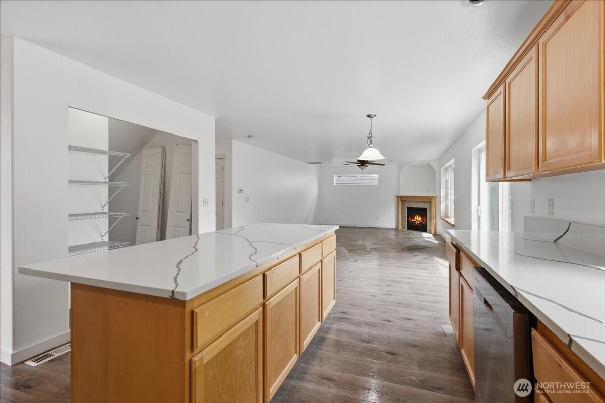 property viewer photo 9