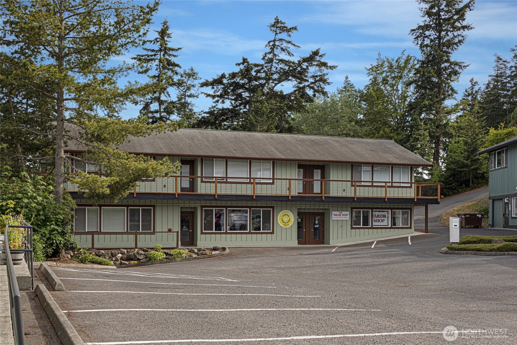 main property photo 16