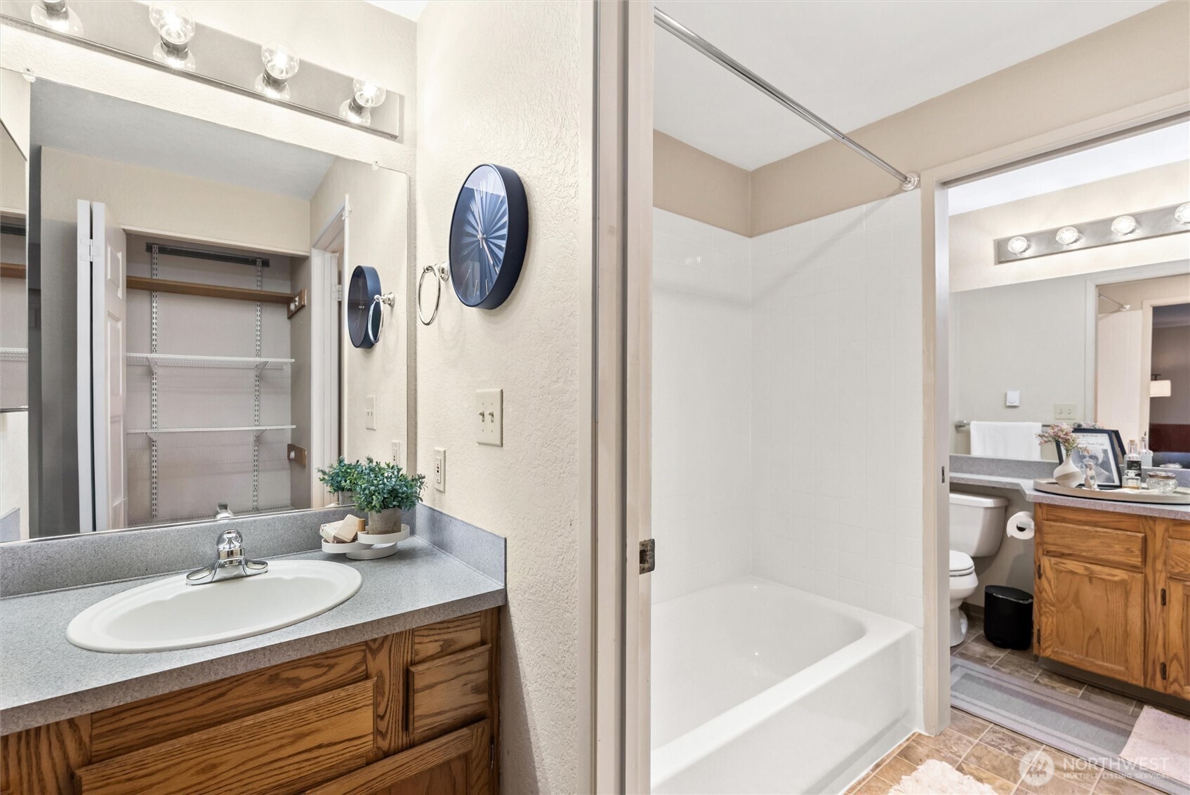 property viewer photo 15