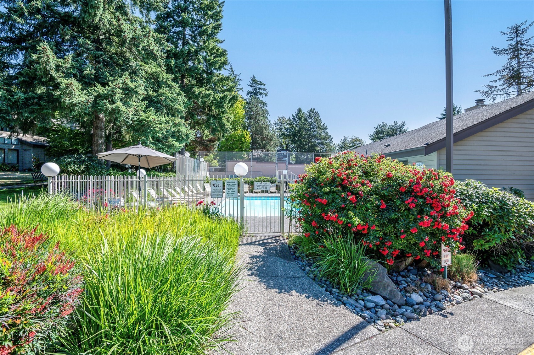 property viewer photo 23