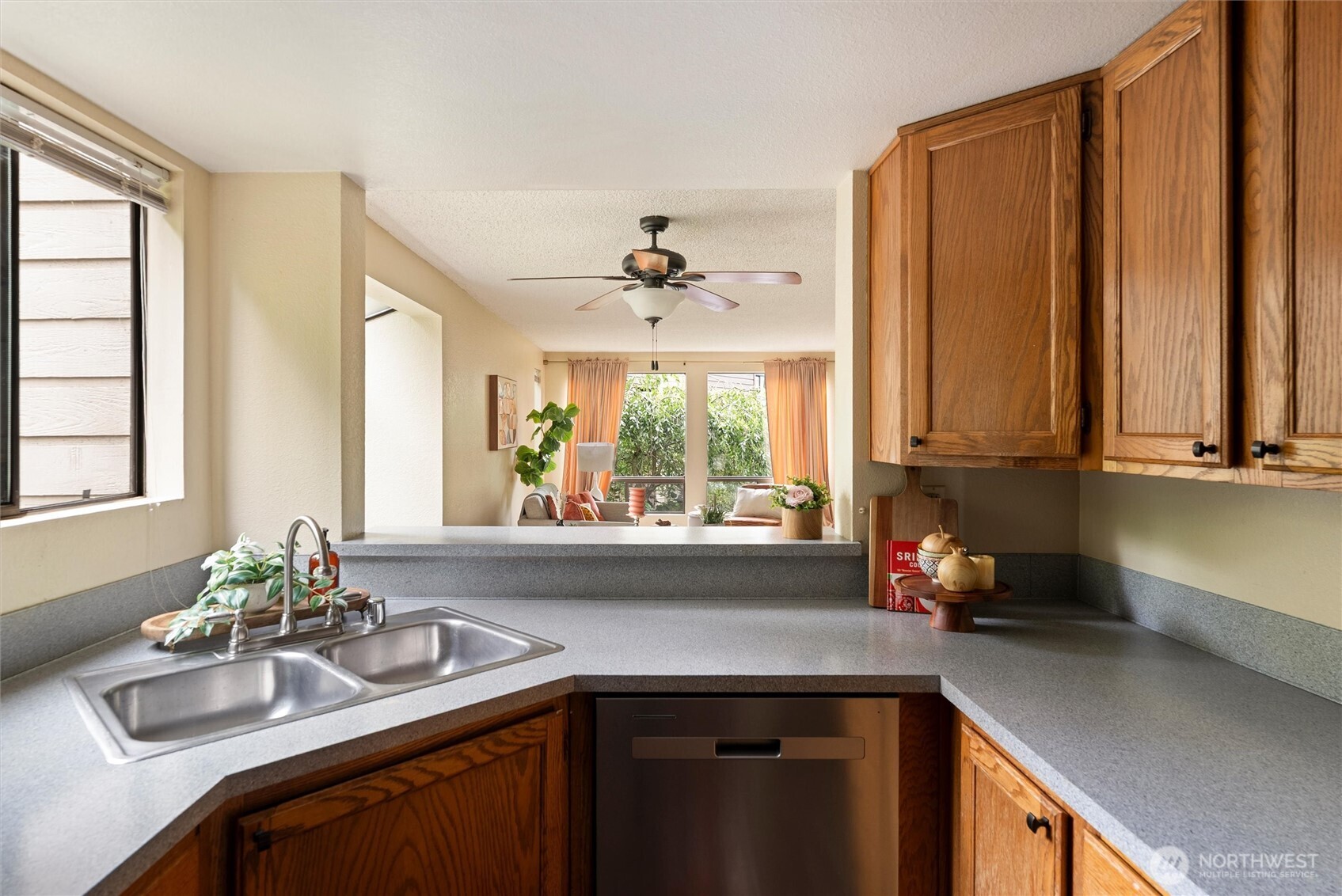 property viewer photo 3