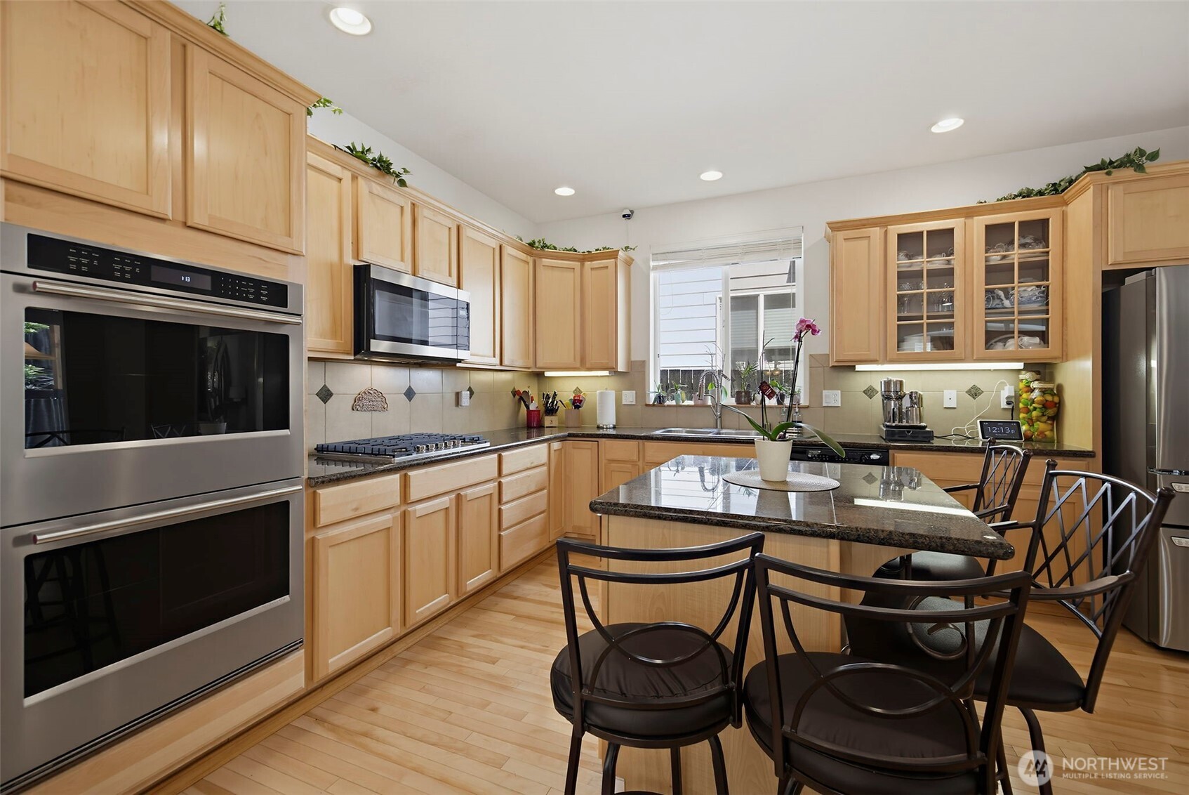 main property photo 8