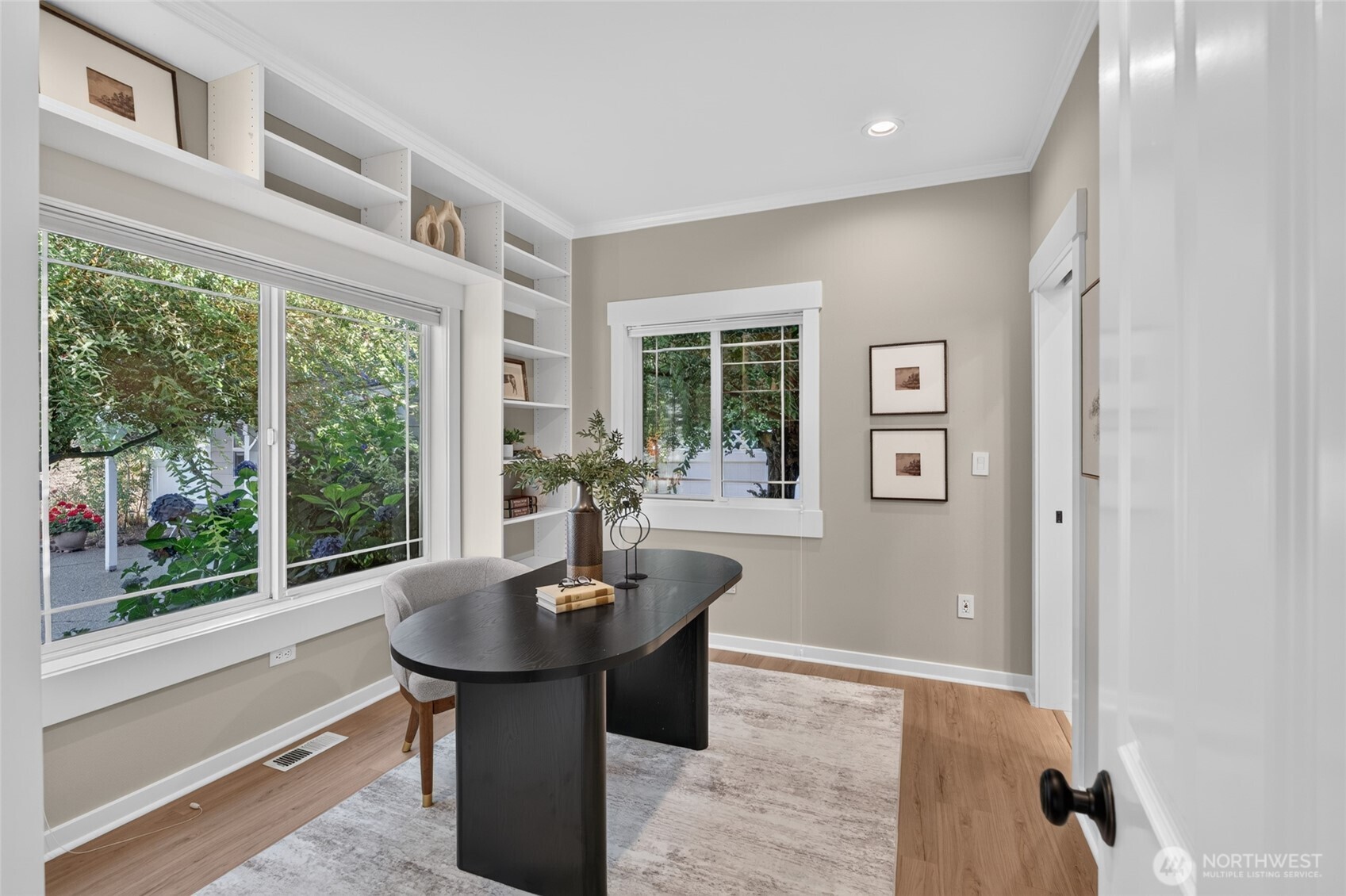 property viewer photo 17