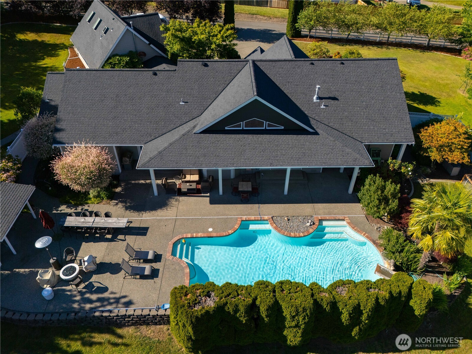 property viewer photo 2