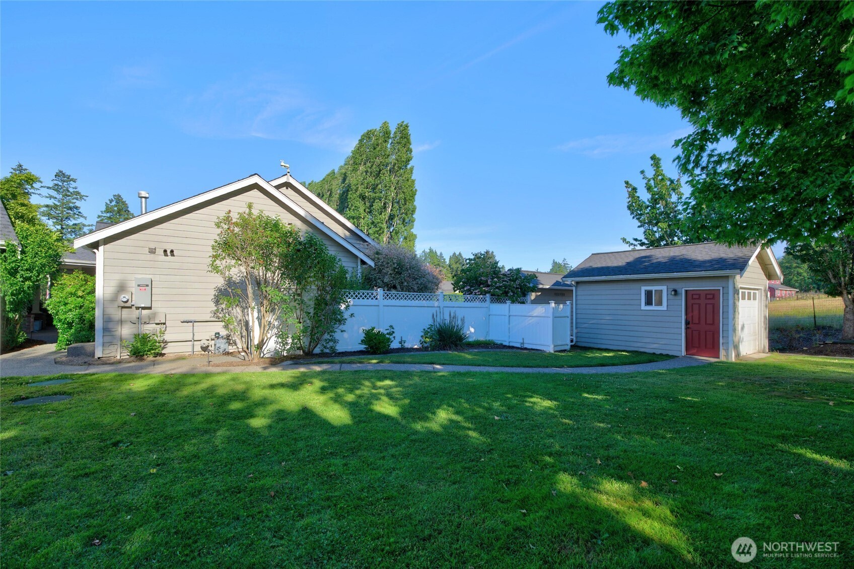 property viewer photo 33