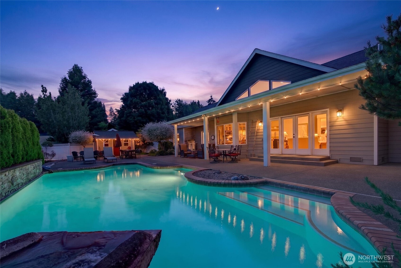 property viewer photo 36