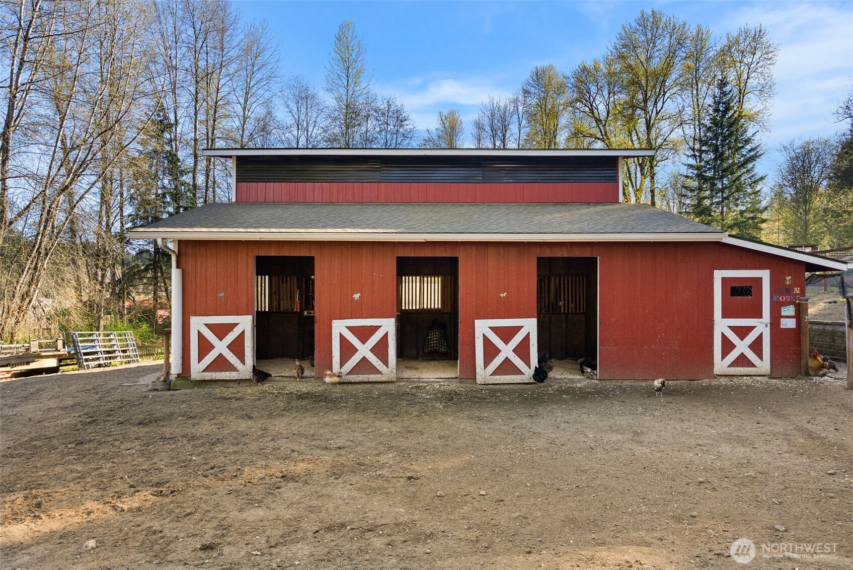 main property photo 5