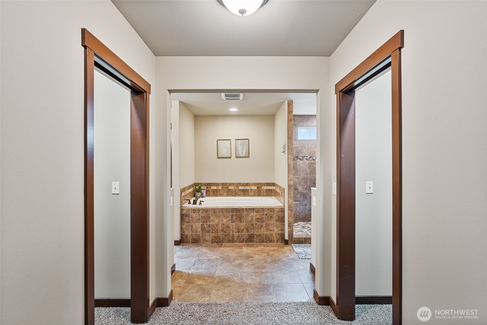 property viewer photo 12