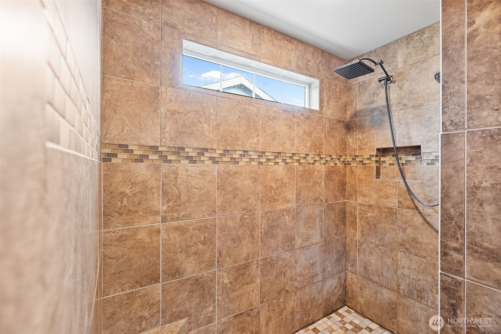 property viewer photo 15
