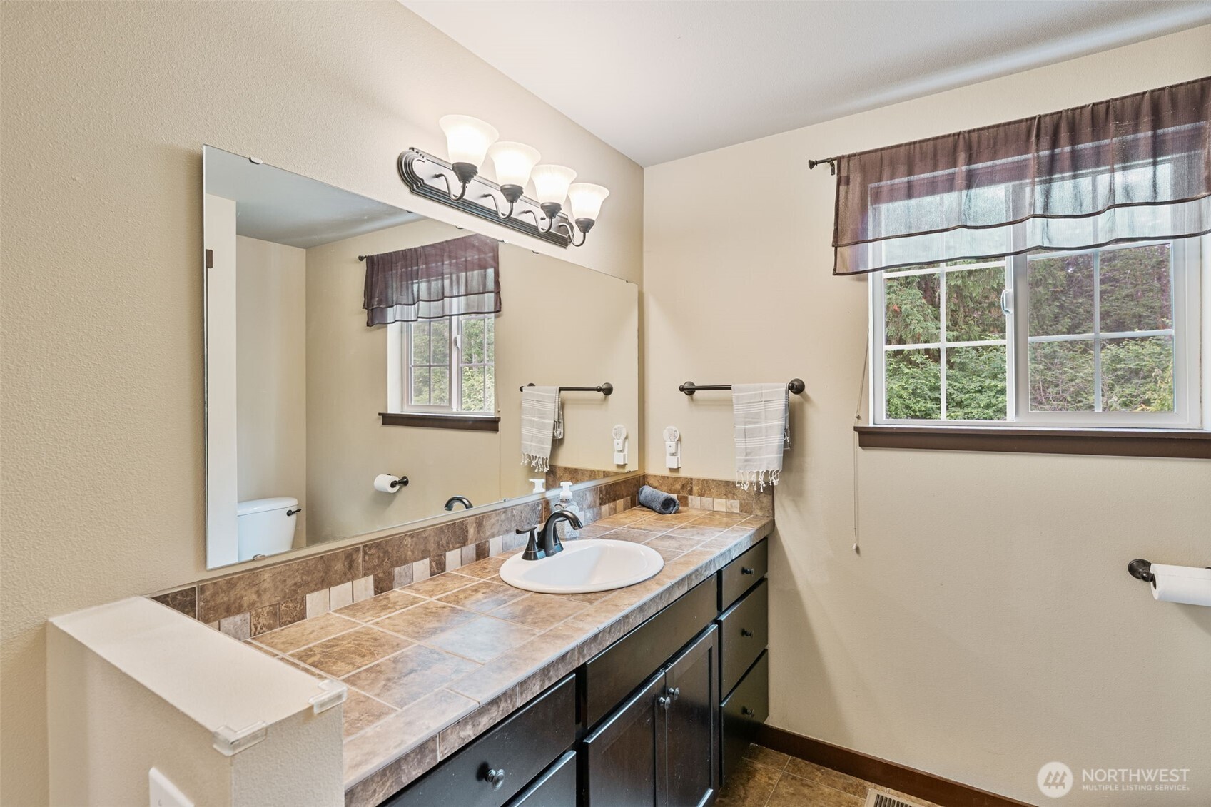 property viewer photo 16
