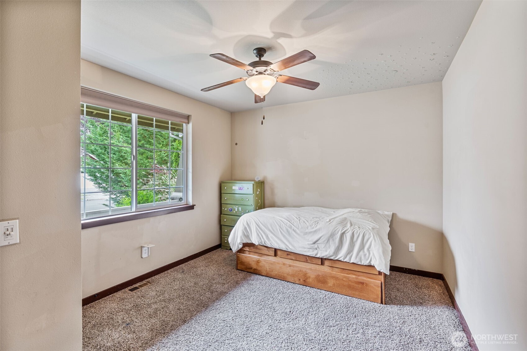 property viewer photo 17