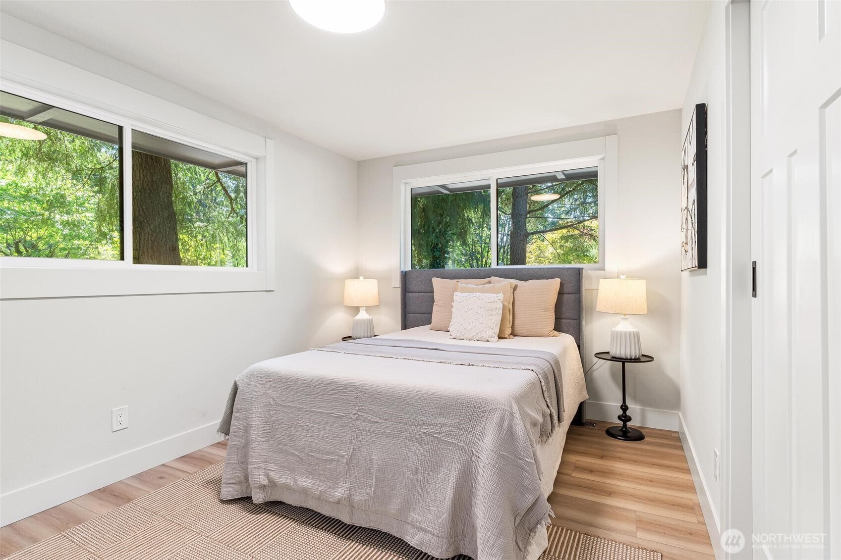 property viewer photo 11